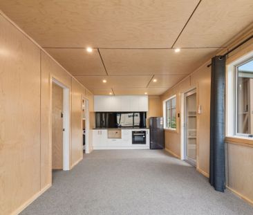 Tastefully renovated and a spacious flat! - Photo 4