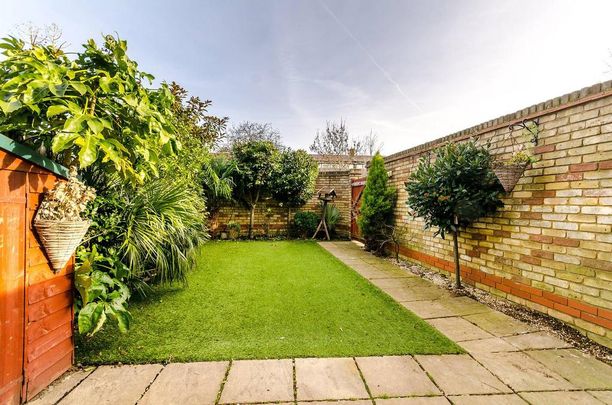 5 bedroom house to rent - Photo 1