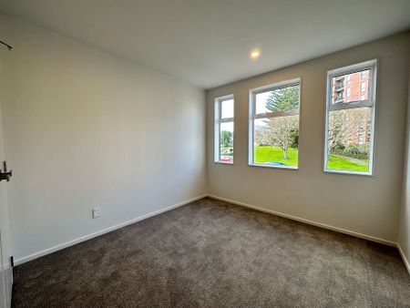 4 Bedroom Townhouse Price reduced in the Center Avondale - Photo 2