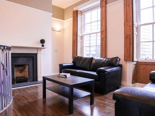 4 bedroom apartment to rent - Photo 1