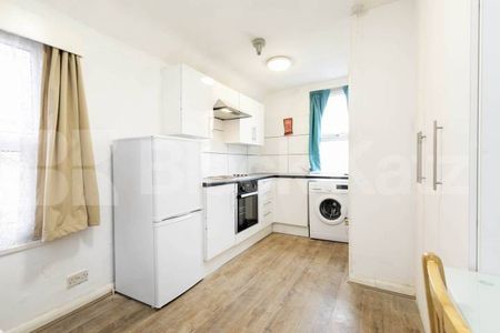 Ash Grove, London, NW2 - Photo 5