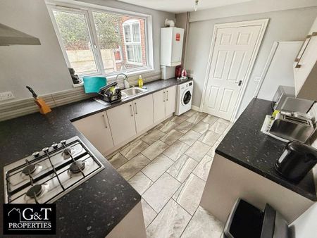 1 bedroom in a house share to rent - Photo 5