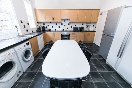 Burchett Grove, Leeds - Photo 4