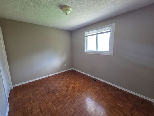 For Lease - 31 Lambs Lane, Clarington, Ontario - Photo 1