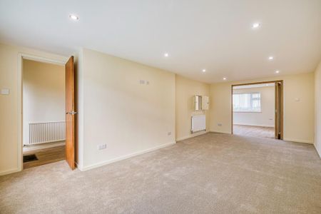 4 bedroom chalet to rent - Photo 4