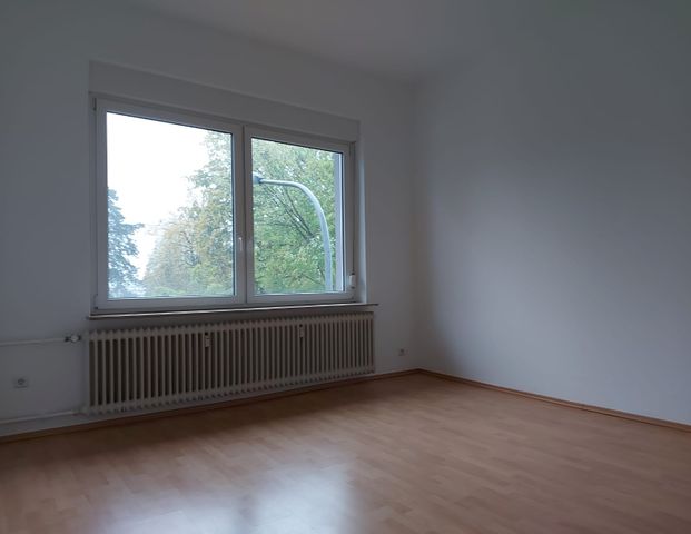 Gemütliche 3-Raum-Wohnung für Singles im Herzen von Oberpleis - Photo 1