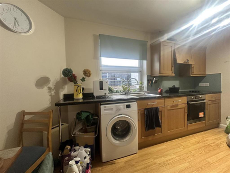 1 bedroom flat to rent - Photo 4
