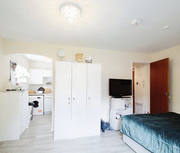 Studio flat to rent in Knowles Close, West Drayton, UB7 - Photo 6