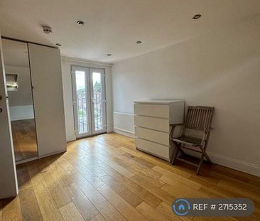 1 bedroom in a house share to rent - Photo 2