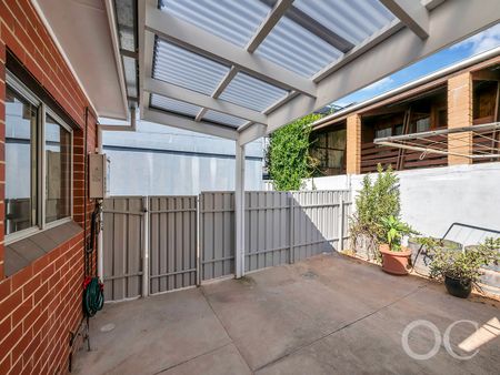 Open the Door to Refined Living, Perfectly Placed Near the City - Photo 4