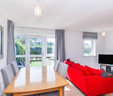 2 bedroom flat to rent - Photo 6