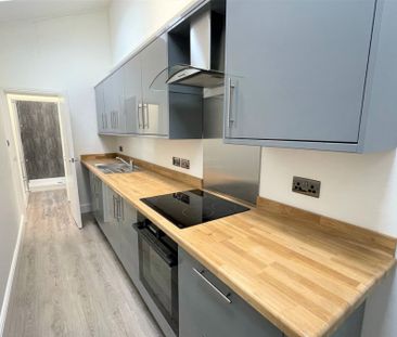 Upper High Street, Taunton, Somerset - Photo 1