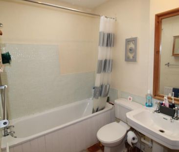 2 bedroom terraced house to rent - Photo 5