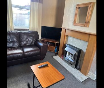 2 Bed Semi-Detached House, Deerlands Close, S5 - Photo 1