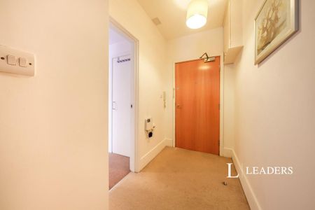 1 bedroom flat to rent - Photo 5