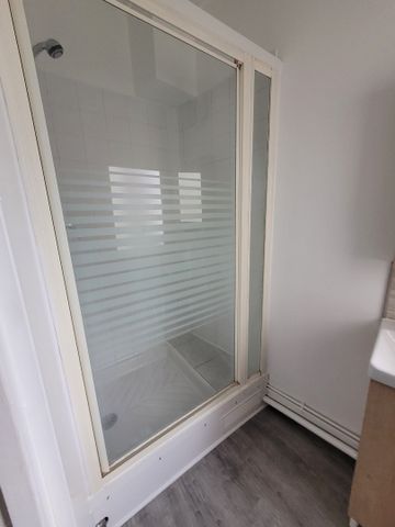 Location Appartement 2 pièces 49m² LENS 62300 - Photo 5