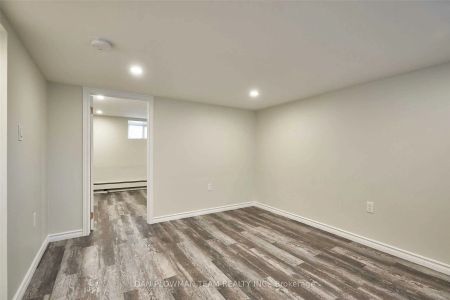 Property For Lease | E9048109 - Photo 4