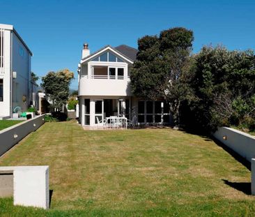 Unbeatable Beachfront Living with Kapiti Island Views - Photo 4