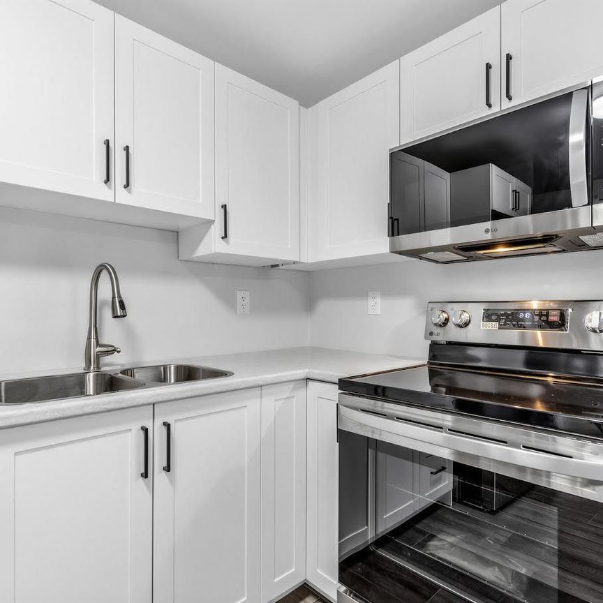For Lease - 59 Scott Crescent Unit# Lower, Barrie, Ontario - Photo 1