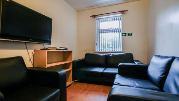 5 bedroom terraced house to rent - Photo 1