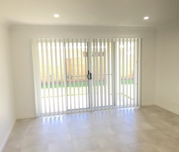 You Will Be Cooking With Gas In This Modern Home In The Meadows Est... - Photo 1