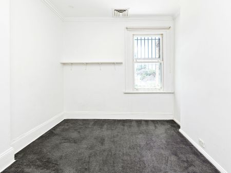 Victorian terrace with a separate studio - Photo 2