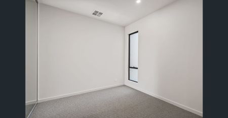 Brand New 3-Bedroom Townhouse in Prime Modbury Location - Photo 4
