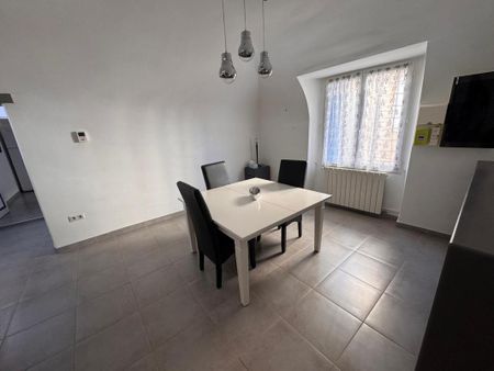 Location Maison 3 pièces 91m² ST VICTOR DE MALCAP 30500 - Photo 3