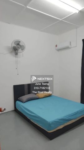 Johor Jaya - 1 Storey Terrace House For Rent - Photo 4