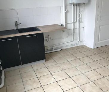 Location Appartement 4 pièces 79m² DECINES CHARPIEU 69150 - Photo 3