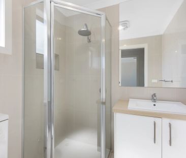 Modern Mentone Living – Stylish 3-Bedroom Townhouse at 5B Avenza St... - Photo 2