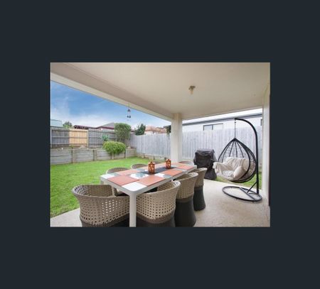 7 Damon Close, Narre Warren South, Vic 3805 - Photo 4