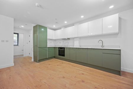 3 bedroom flat to rent - Photo 4
