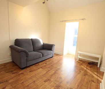 1 bedroom Apartment to let - Photo 6