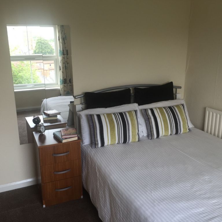 3 Bedroom Terraced To Rent in Lenton - Photo 1