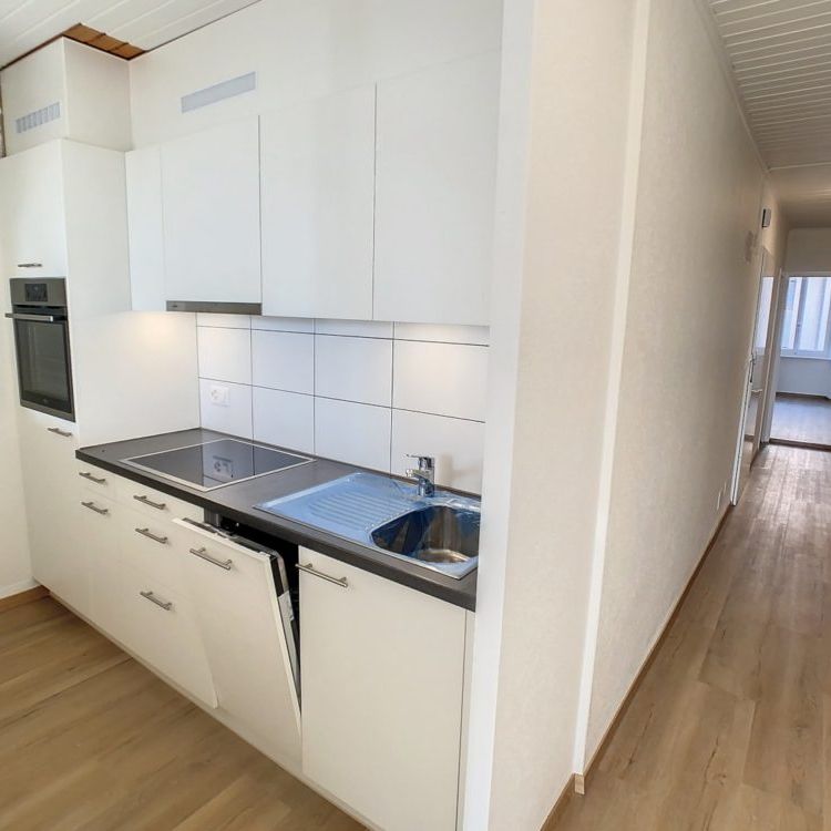 Appartement de 2.5 pcs totalement renové! - Foto 1