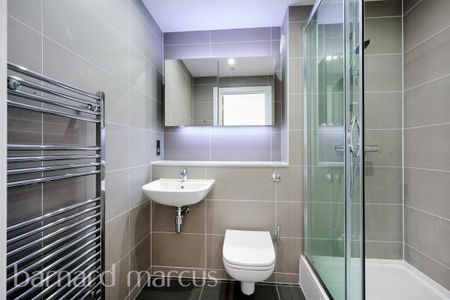 Sutton Court Road, SUTTON - Photo 2