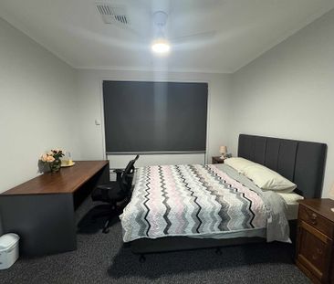 4-bedroom shared house / townhouse, Murray street - Photo 5