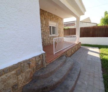 Luxury 4 room Detached House for rent in Rocafort, Valencia - Photo 4
