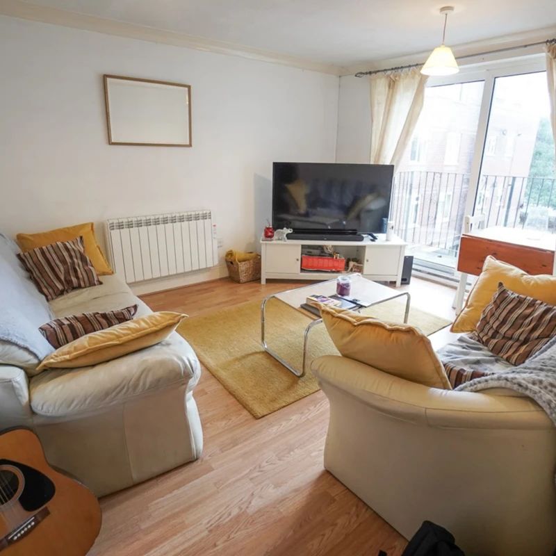 To Rent Christchurch Road, Boscombe, Bournemouth, BH1 £1,150 pcm Tenancy Info - Photo 1