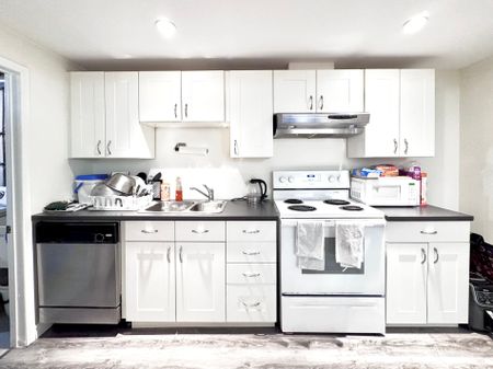 For Lease - 445 Harcourt Drive, Oshawa, Ontario - Photo 2