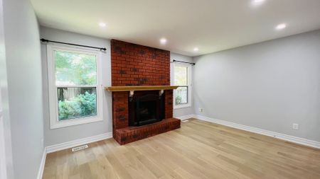 For Lease - 1551 Stoneybrook Trail, Oakville, Ontario - Photo 5