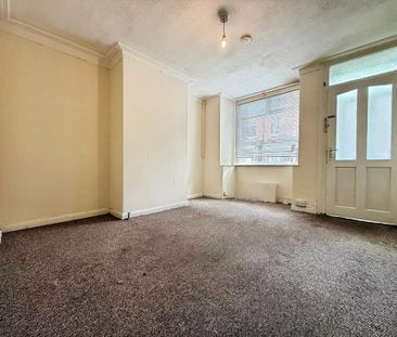 4 bedroom terraced house to rent - Photo 4