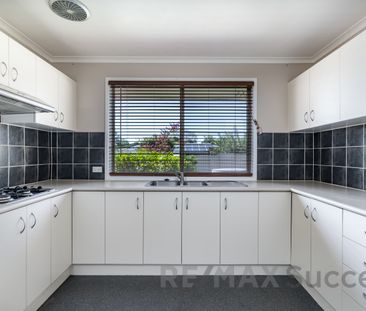 16 Sherry Street, Wilsonton Heights QLD 4350 - House For Rent | Domain - Photo 5