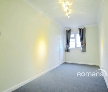 4 bedroom detached house to rent - Photo 5