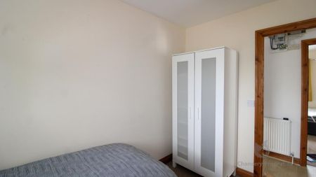 2 bedroom bungalow to rent - Photo 2