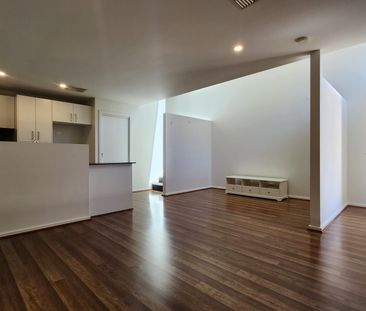 43 Bellbird Loop, Lawson ACT 2617 - Townhouse For Rent | Domain - Photo 2