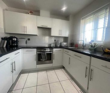 2 bedroom apartment to rent - Photo 6