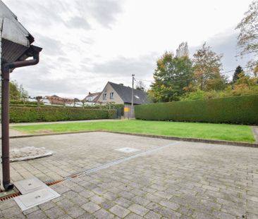 Villa op een afgesloten domein in een doodlopende straat. - Photo 3