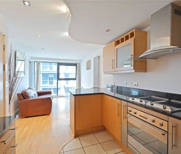 Millharbour, E14 - Photo 3